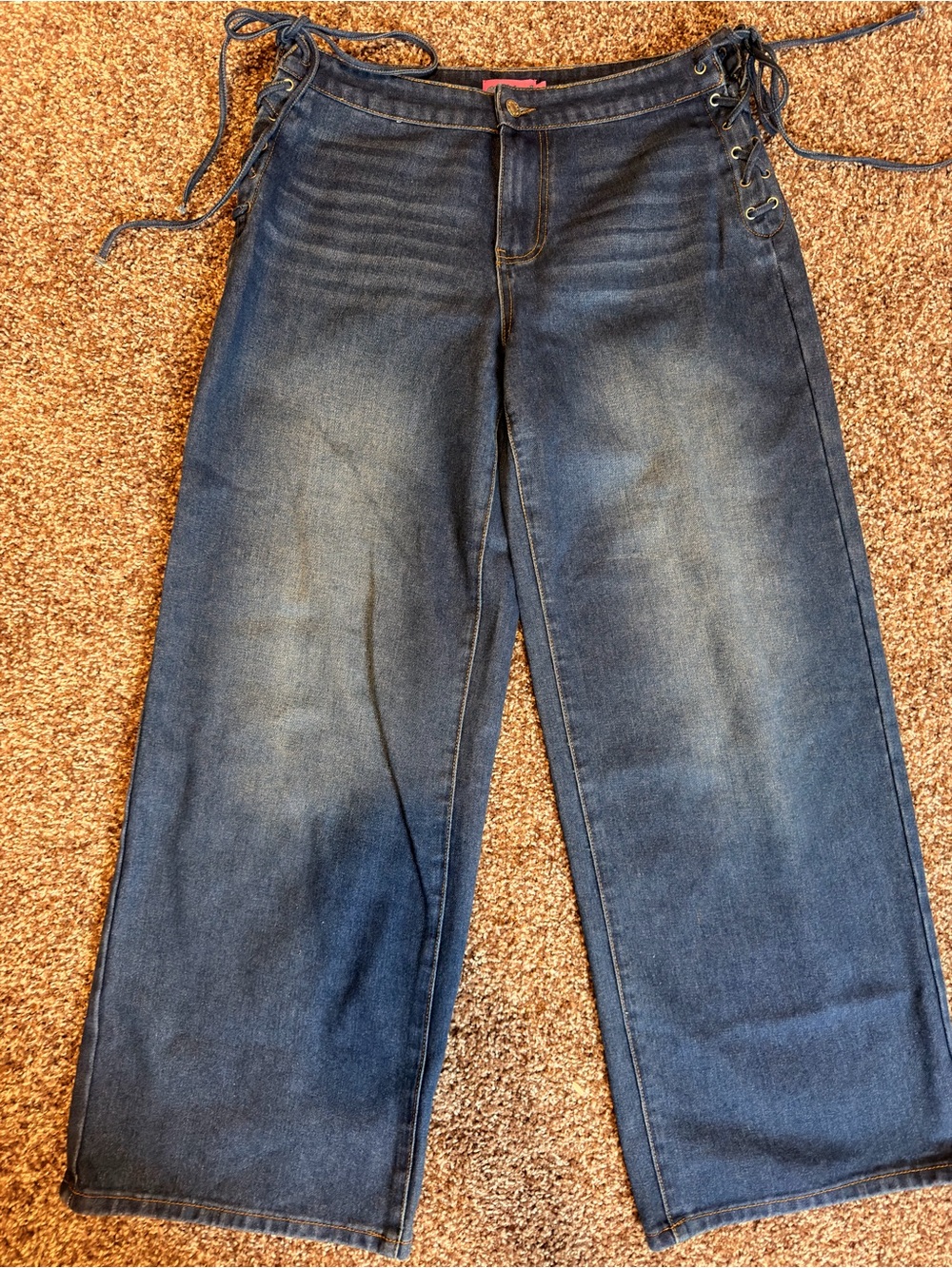 Edikted Wide-Leg Lace-Up Dark Blue Jeans
